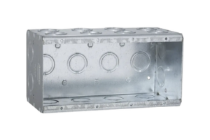 Caja Multigang de 4 Gangs/ Profundidad de 3-1/2"/ 24 Entradas de 1/2" - 3/4".