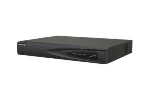 NVR 8 Megapixel (4K) (Compatible con Cámaras ACUSENSE) / 4 canales IP / 4 Puertos PoE+ / 1 Bahía de Disco Duro / Salida de Vídeo en 4K