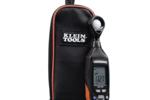 Medidor Digital de Luz de Rango Automático y Manual: 4000 fc; 40000 lux.