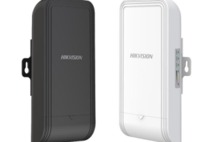 Kit Completo (Transmisor - Receptor) para Enlace PTP en 5 GHz / Aplicación para Elevadores / Antena Integrada de 7 dBi 2 x 2 MIMO / PoE af para alimentar una cámara /Autoajuste de Potencia / 500 Metros de Distancia