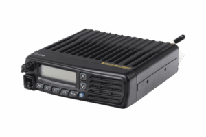Radio Móvil Digital NXDN, 50 W, 136-174MHz, 512 canales, analógico, digital, mezclado, convencional, trunking y multitrunk. Incluye micrófono, cable de corriente y bracket.