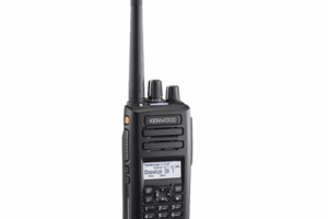 Radio portátil UHF 800/900 MHz, Intrínsecamente Seguro, 260 Canales, Digital NXDN-DMR-Análogo, GPS, Bluetooth, IP67, 2 Pines, Inc. Batería-Antena-Cargador-Clip.