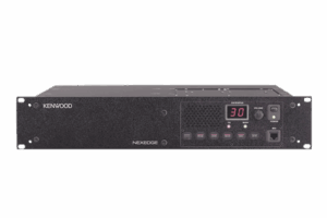 Repetidor VHF 136-174 MHz, Digital NXDN-Análogo, Convencional/ Trunking, 50 Watts, Inc. accesorios de inst.
