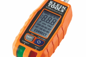 Probador de Tomacorrientes con Interruptor de Falla a Tierra (GFCI) con pantalla LCD.
