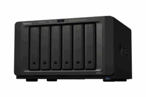 NAS Synology DiskStation DS1621+ | 6 Bahías | Procesador AMD Ryzen V1500B | 4 GB DDR4 ECC | Expansión Hasta 16 Bahías | 2 Ranuras M.2 NVMe | Puerto 10GbE RJ-45 | Compatibilidad RAID | Btrfs | Virtualización | Caché SSD.