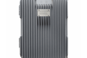 COBERTURA DE HASTA 5 km / Amplificador de Señal Celular / Banda 5, 1900 MHz. / 20 Watts de Potencia / Banda Ancha Multioperador / Protección Autoexcitación / Monitoreo USB / Gabinete IP65.