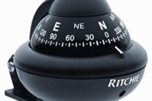 Brújula Magnética RitchieSport Compass color negro / 2 Pulgadas (51 mm) Dial Directo / Alta Visibilidad / Iluminación Nocturna Verde Interna / Montaje Reversible 300 Grados / Compensadores Internos / Construcción Composite Alta