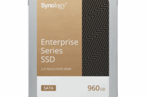 SSD SATA de 2,5" Serie Enterprise | 960 GB | Alto Rendimiento Estable | Resistencia Empresarial | Protección de Datos Integral | Análisis de Vida Útil | Compatibilidad con Synology DSM | Garantía de 5 Años