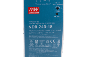 Fuente de Poder Industrial / 240 Watts / Salida 48 VCD / 5 Amp / Montaje Riel Din