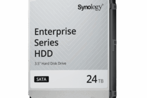 Disco Duro SATA de 3,5" Serie Plus / Capacidad 24TB / Interfaz SATA 6 GB/s / Tecnología CMR / MTBF de 1,2 Millón de Horas / Carga de Trabajo de 180 TB/año / Compatible con Synology DSM