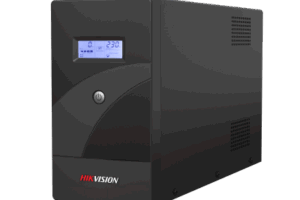 UPS de 2000 VA / 1200 W / Pantalla LCD / Protección Contra Sobrecarga y Descarga / Entrada y Salida 120 VCA / 4 Tomas NEMA 5-15R