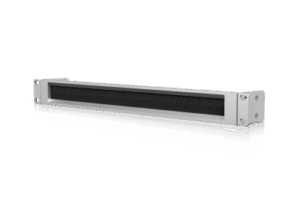 UACC Rack Mount Panel Brush 1U – Panel con Cepillo para Rack que Permite el Paso Ordenado de Cables, Reduce la Entrada de Polvo y Mantiene una Estética Limpia y Uniforme