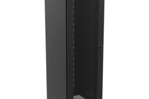 Gabinete de Telecomunicaciones / 48 UR / 2350 x 800 x 1200 mm (7.7 x 2.6 x 3.9 ft) / Acero Negro RAL 9005 / Puertas Perforadas / Certificaciones UL-cUL