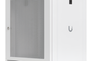 Gabinete Rack 12U / 550x450 mm / Montaje Pared / Puerta Perforada / 2 pies (635 mm) Alto
