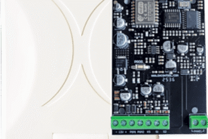 Comunicador Wi-Fi para Panel de Alarma / Control Remoto Bidireccional / 2 Salidas Domóticas / Notificaciones Push / Doble Banda 2.4 GHz / Compatible Contact ID